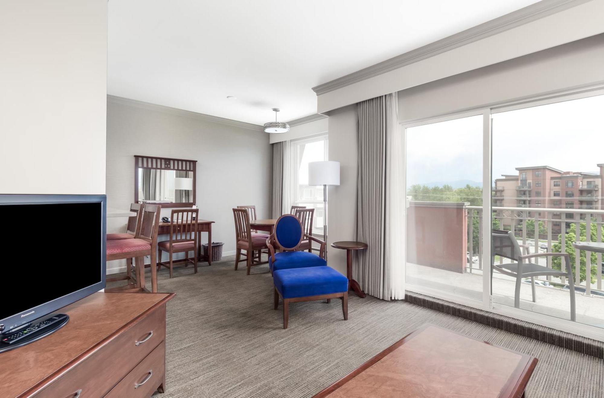 แมนเทโอ รีสอร์ต Hotel เคโลว์นา ภายนอก รูปภาพ
