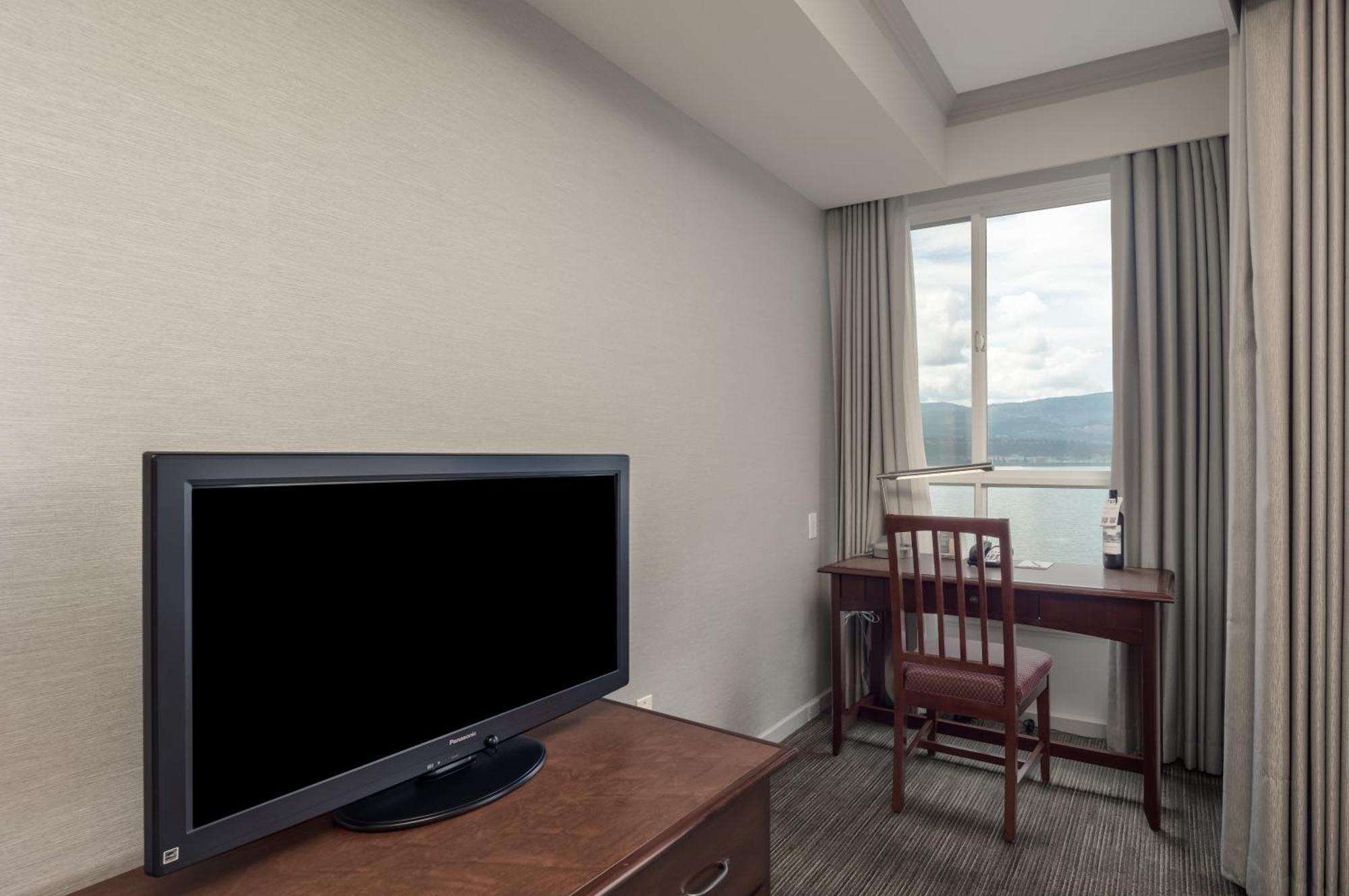 แมนเทโอ รีสอร์ต Hotel เคโลว์นา ภายนอก รูปภาพ
